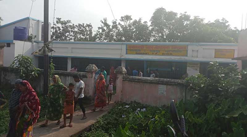 Student's father attacked teacher in a school of Burdwan