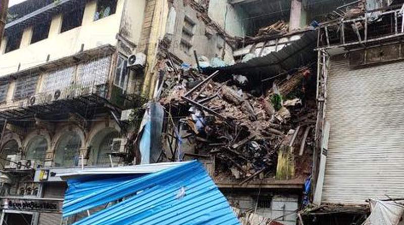 Building copllapses in Crawford Market, no casualities reported