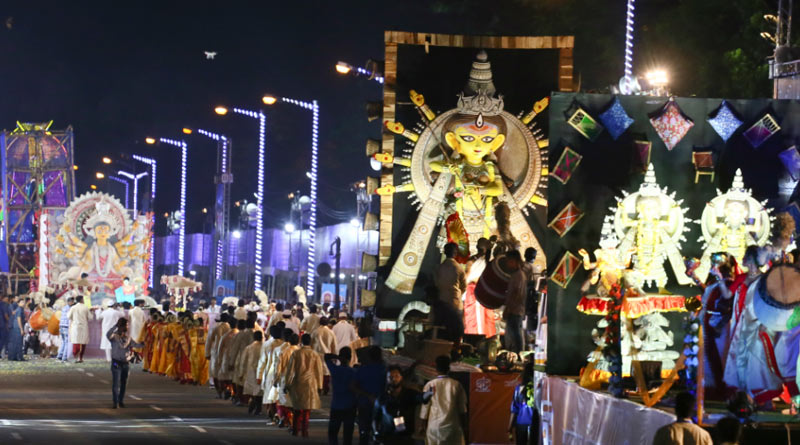 Durga Puja 2019: Ends with colourful exhibiton at Puja Carnival
