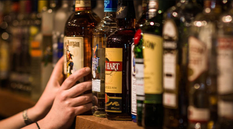 Allegation of liquor smuggling, 4 youth arrested | Sangbad Pratidin
