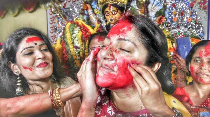 BJP MP Locket Chatterjee enjoying sindurkhela in kolkata