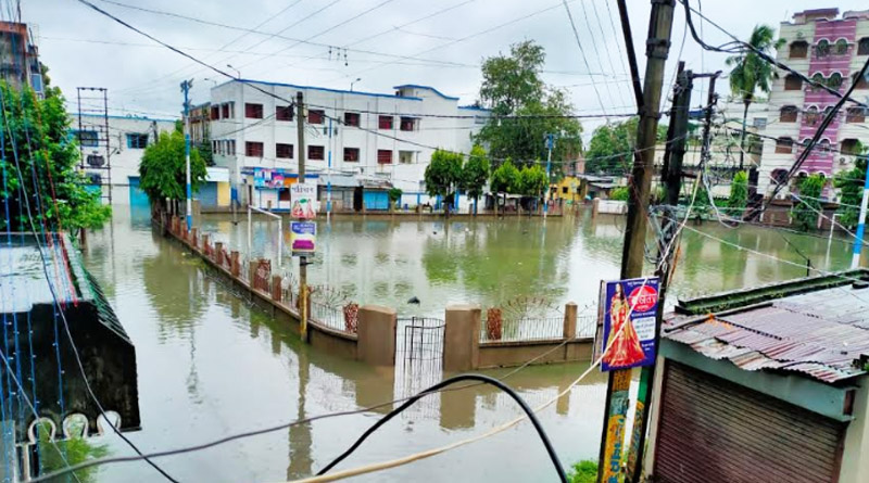 Flood like situation in Malda, thousands left stranded