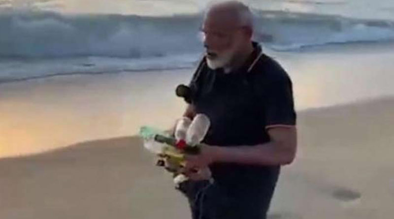 Netizens troll PM Modi over garbage collection in plastic bag