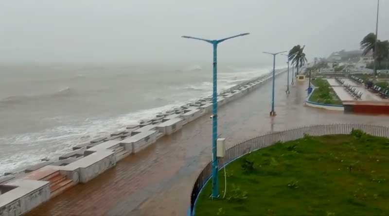 MeT department predicts, Cyclone Sitrang may hit Bangladesh in next 48 hours | Sangabad Pratidin