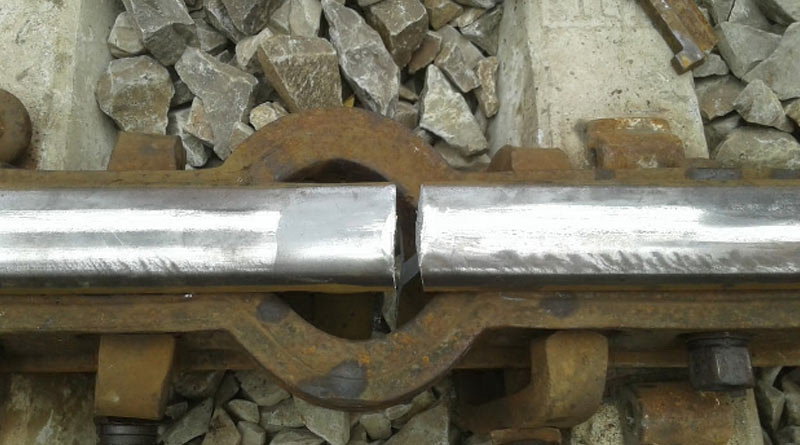 Cracks appear on Titagarh rail track, regular services hit at busy hour