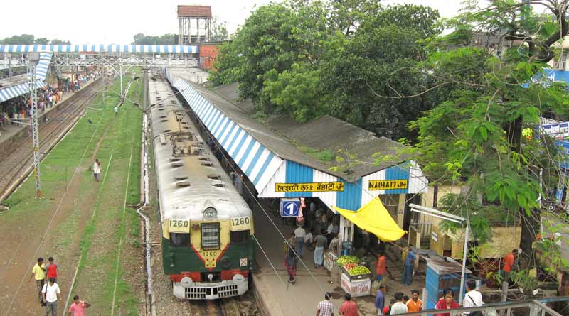 Sealdah-Naihati train services disrupted, passengers stranded