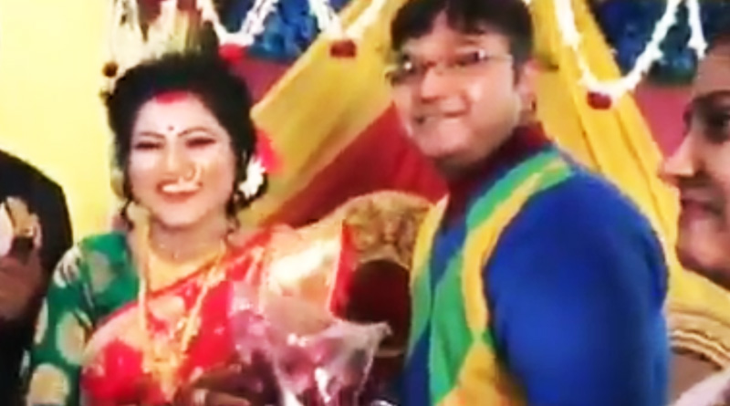 Groom's friend gift onion to bride as prices soar further