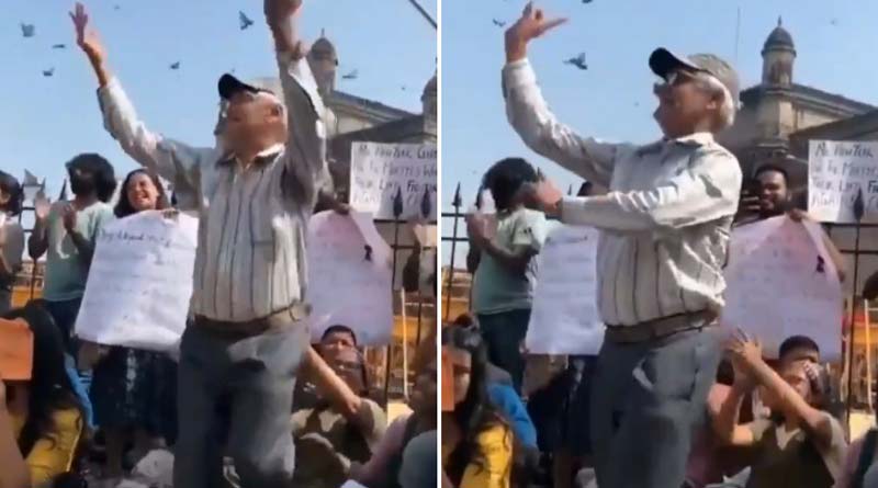 Elderly Man Dancing to 'Azadi' Slogans in Mumbai