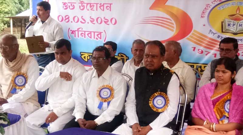 Salbani MLA to be show caused for sharing stage with BJP MP