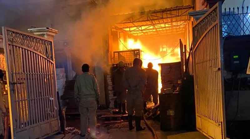 Two children charred into fire when a kerosin lamp falls down at Daspur