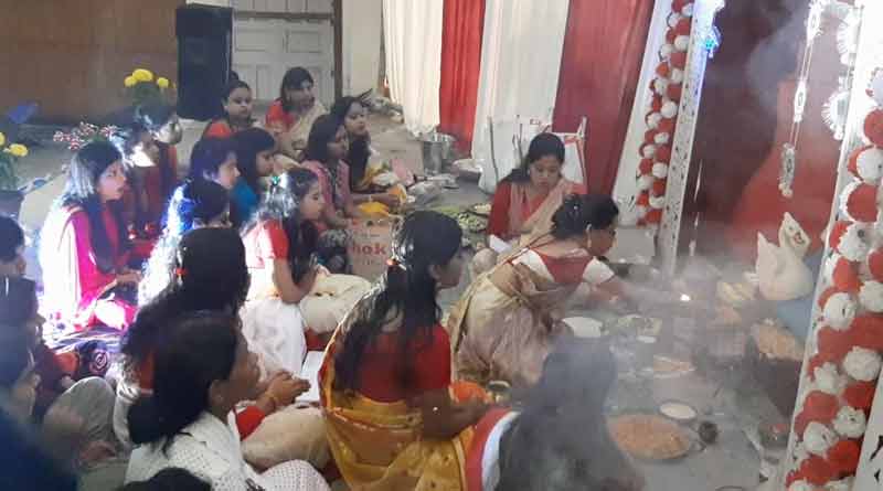 Girl student perform Saraswati Puja in Purulia college
