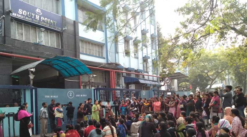 South Point school hikes admission fees, parents stage protest