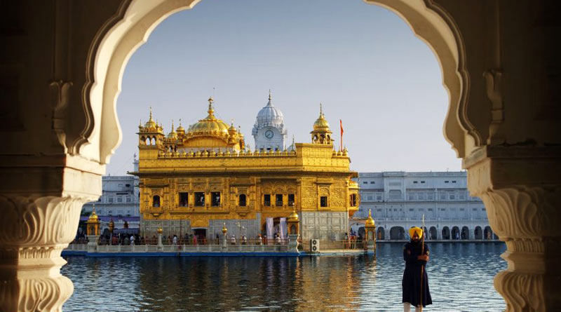 British MP seeks probe into Thatcher 's involvement in Operation Blue Star