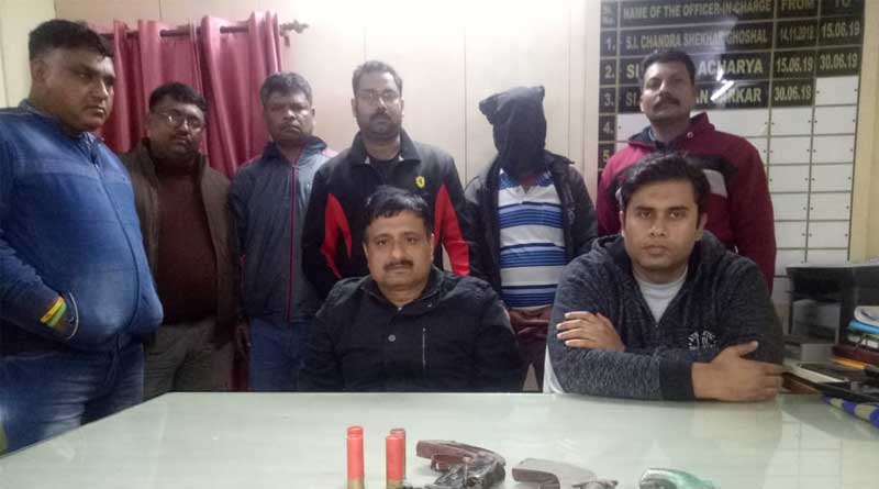 Police arrested six criminals with guns from Baruipur.