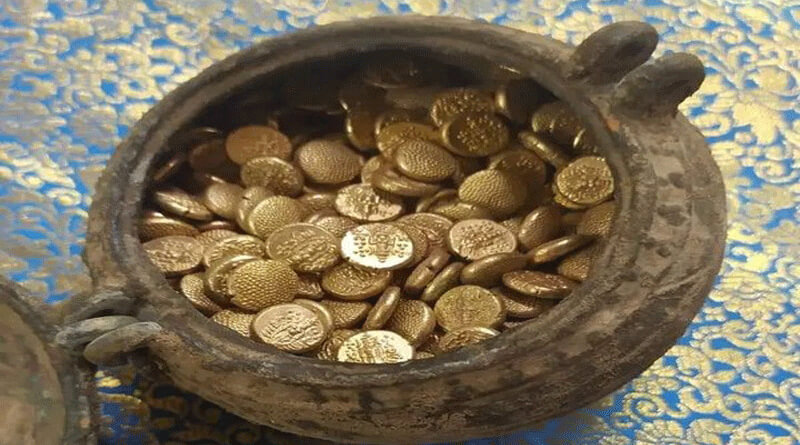 While digging17 Kg gold coin Recover From Tamil Nadu