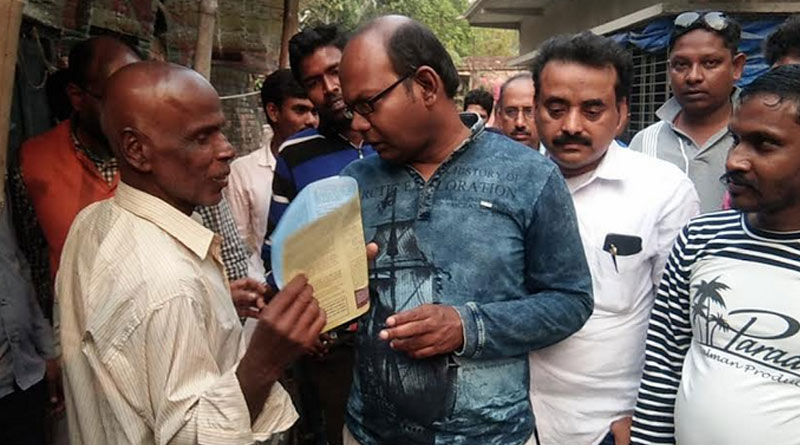 BJP leader Sayantan Basu faces agitation at Khardah, he accusses TMC | Sangbad Pratidin