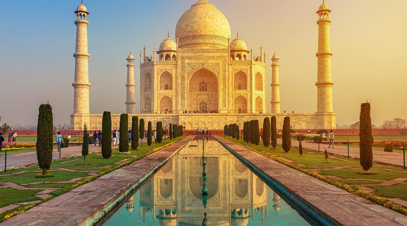 Taj Mahal, Other Agra Monuments Won't Open Today for Risk Of COVID-19 Spread