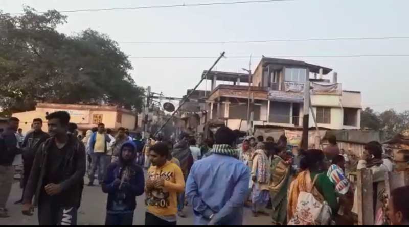 Train service disrupted in Sealdah South division due to an accident.
