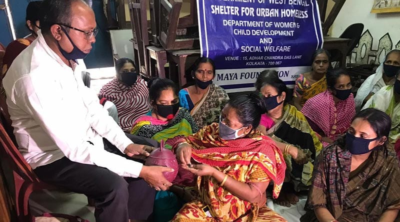 Street Beggars to Help CM, donating in relief Fund