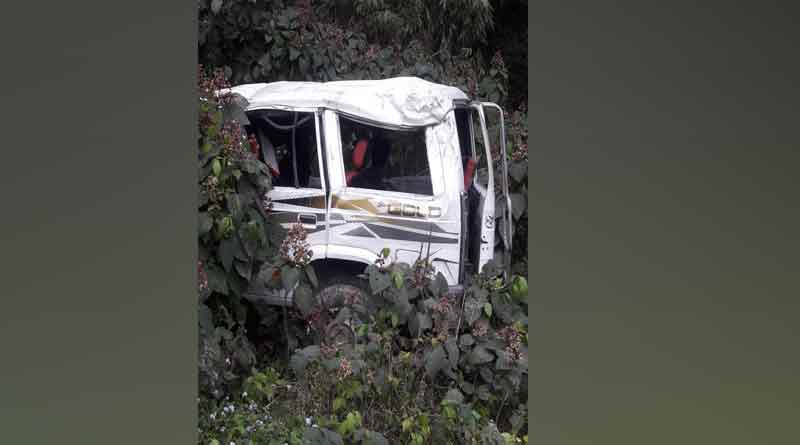 A Terriffic Car Accident occured in Siliguri, 5 died 4 injured