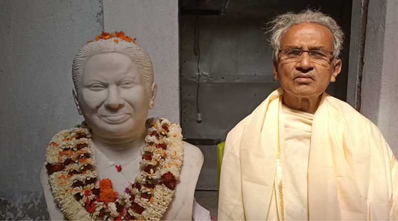 This old man worships Mamata Banerjee as Deity in his house