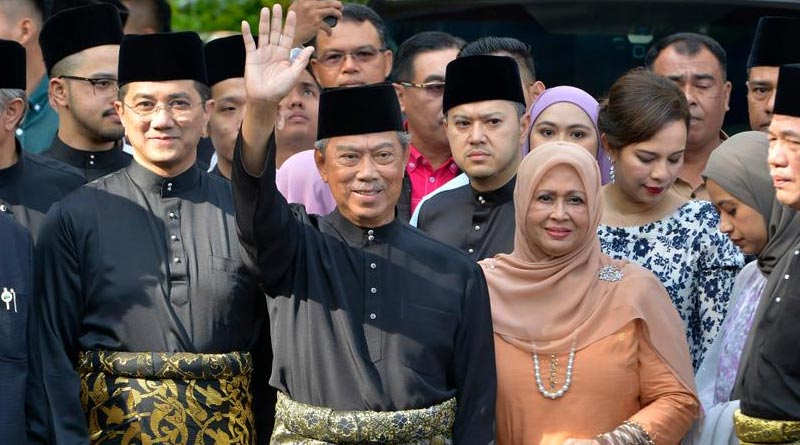 Malaysia swears in new prime minister as Mahathir forced out
