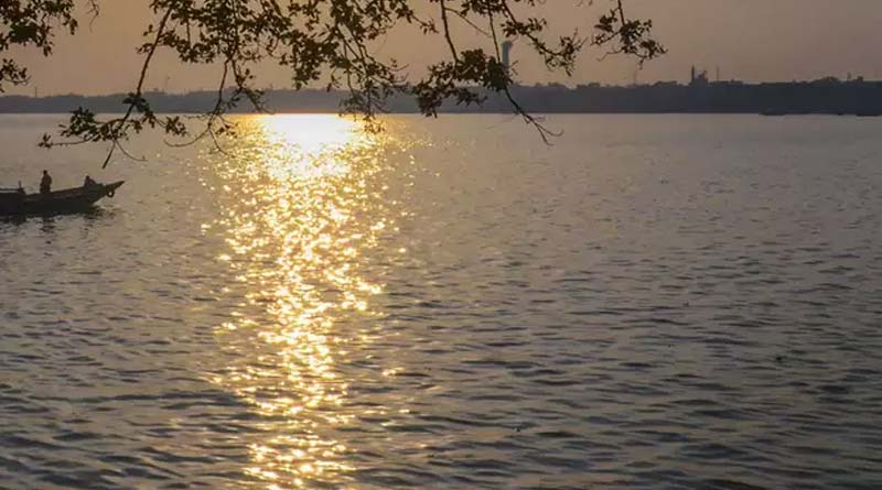 Mother in UP throws 5 children into river amid lockd own