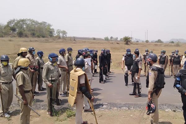 Asan-police-clash1