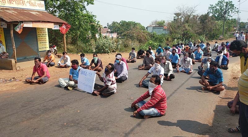 No food, money in homa, Bus labourer block road at West Burdwan