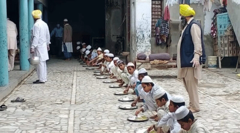 Madrasa students deatined in Punjab,gurudwara helped them