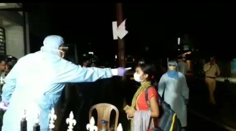 Parents applauds Mamata as students returns home From Kota