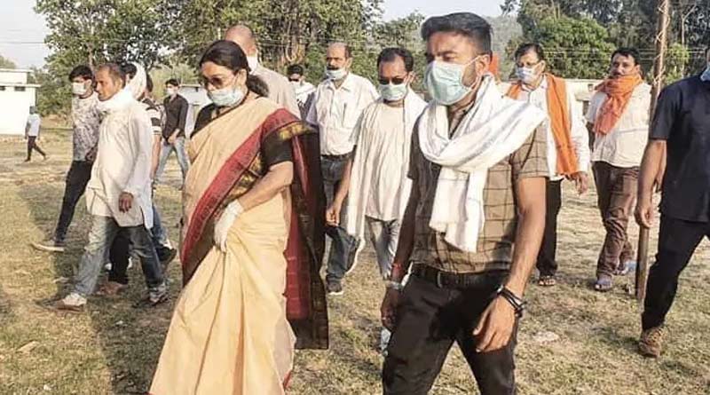 On Camera Chattisgarh union minister Renuka Sing threats to beat