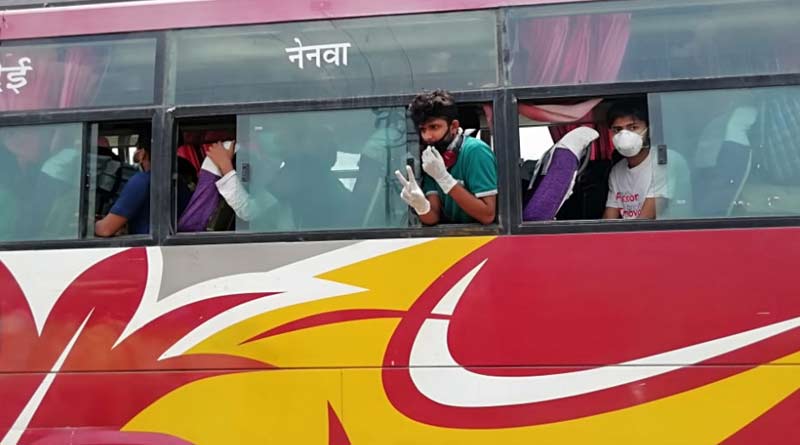 Students returning from Kota thank CM Mamata Banerjee
