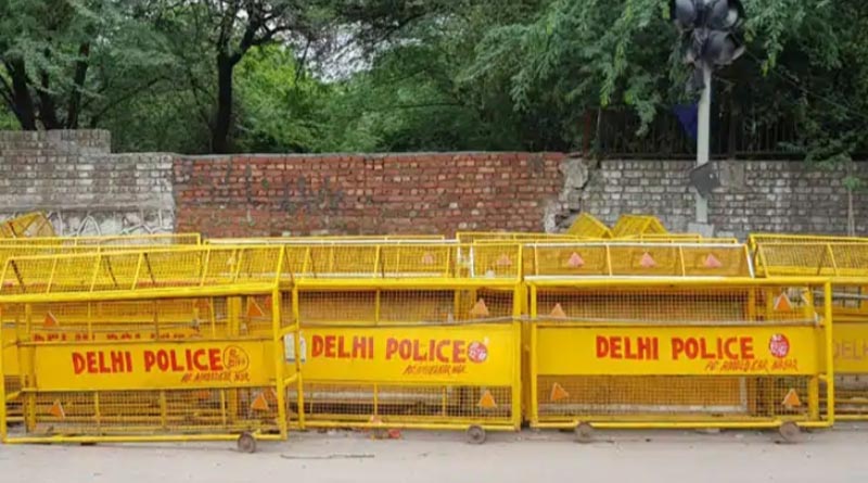 Delhi Coronavirus Containment Zone Residents Attack Cops, Volunteers