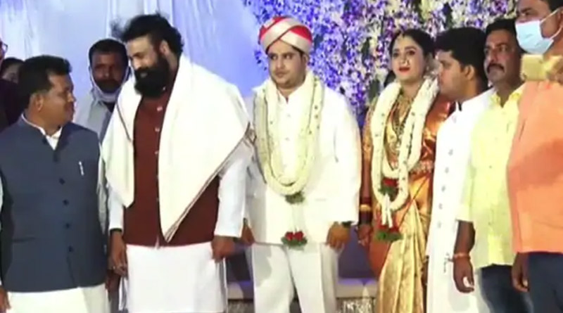 Social Distancing Absent! Karnataka Congress MLA Weds
