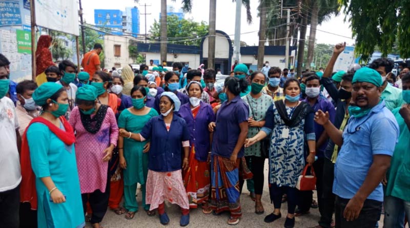 Group D staffs boycott to work at Murshidabad Medical College after death of Corona patient