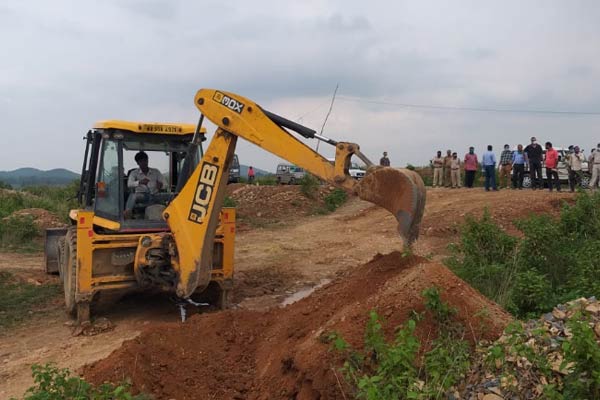 Prl-illegal-mine-JCB