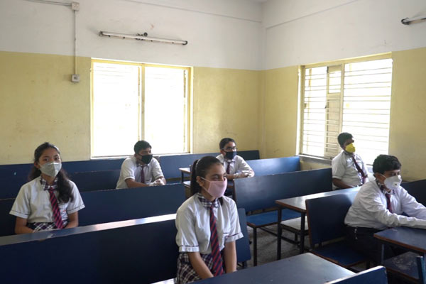 Social Disctance School