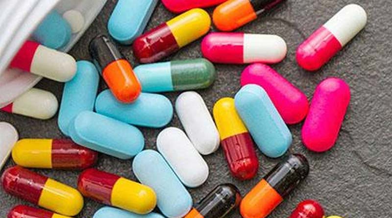 Doctors will be penalized if they do not prescribe generic drugs। Sangbad Pratidin