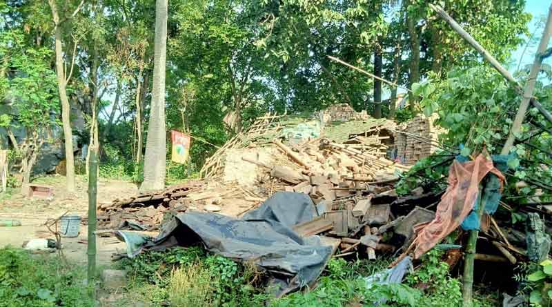 Two died at bomb blast in Murshidabad last night, 5 more injured
