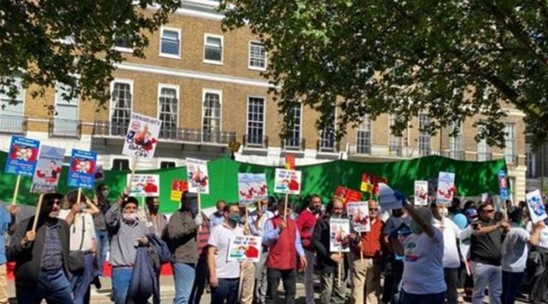 Pakistanis sing 'Vande Mataram' alongside Indians in London