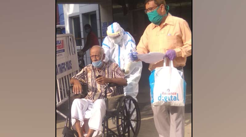 93-year old man recovered from coronavirus in kolkata