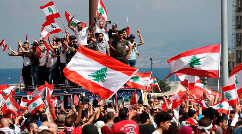 Anti-govt protest in Lebanon gains momentum as ministers resign