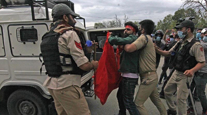J-K Police detain Shia mourners trying to take out Muharram procession