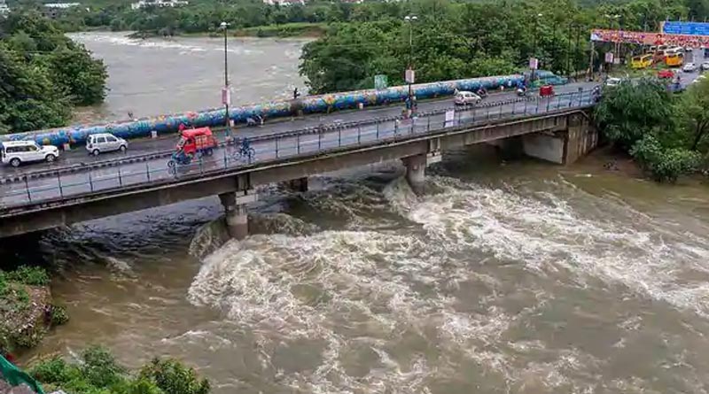Flood batters Madhya Pradesh;, Odhisha, UP, more than 10 killed
