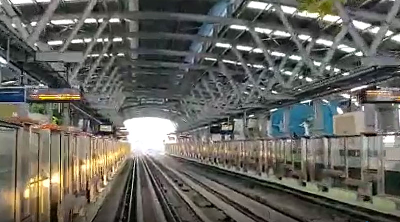 Work of East-West Metro will be completed within December, 2021, announces Rail Minister| Sangbad Pratidin