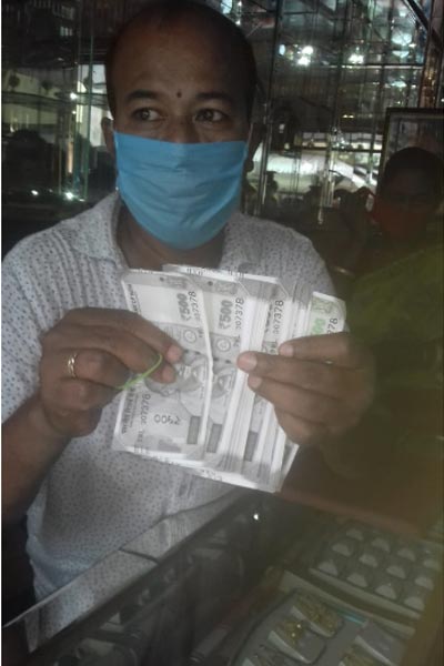 Fake-Currency