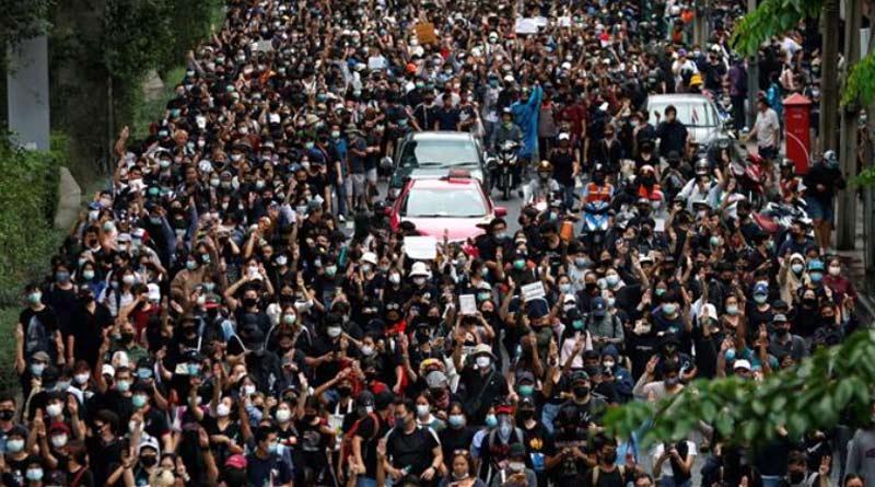 Thousands assemble in Thailand to demand PM's removal, monarchy reforms । Sangbad Pratidin