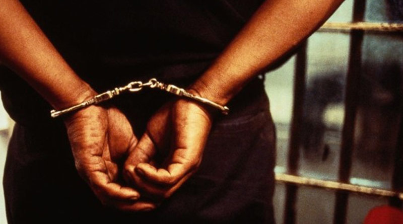 Man detained from Behala over fraudulant by introducing himself as Police officer | Sangbad Pratidin
