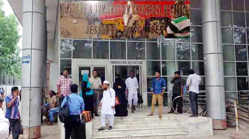Benapole border opened almost after 8 months, people of India and Bangladesh now can travel by land transport| Sangbad Pratidin